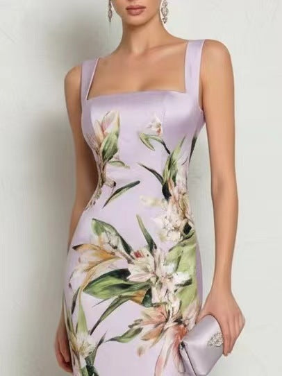 Strapless Sleeveless Sheath Dress With A Back Zipper
