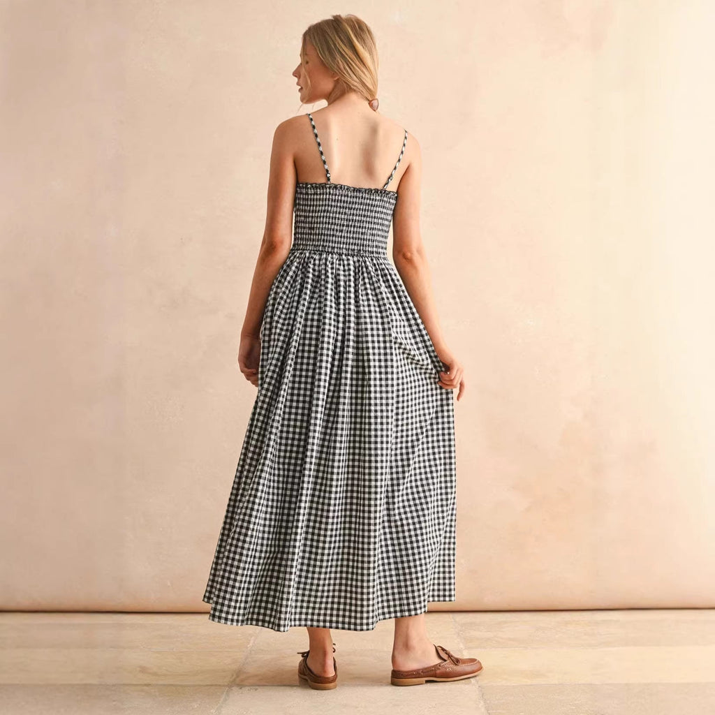 A-line Slimming Dress 's With A Fitted Waist