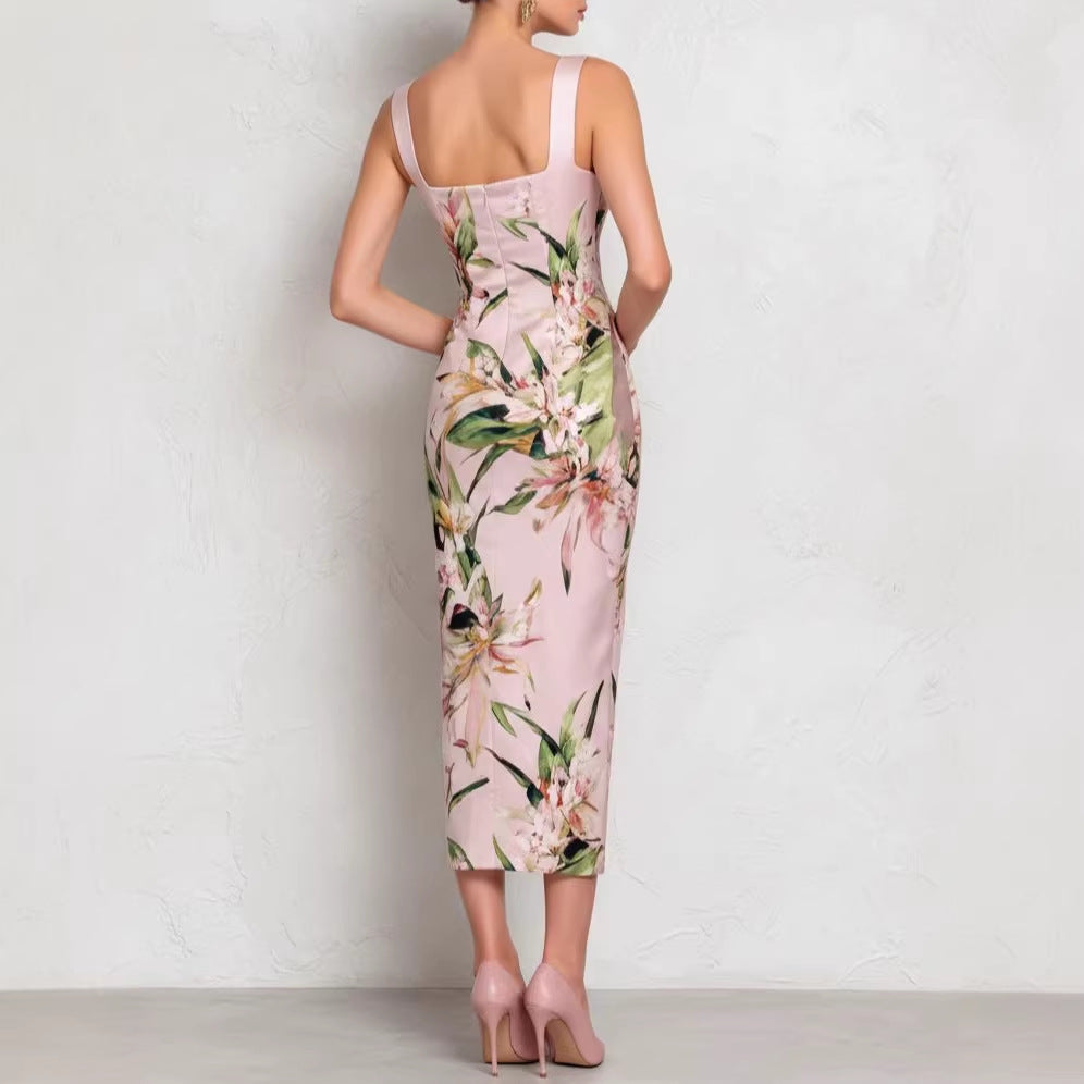 Strapless Sleeveless Sheath Dress With A Back Zipper