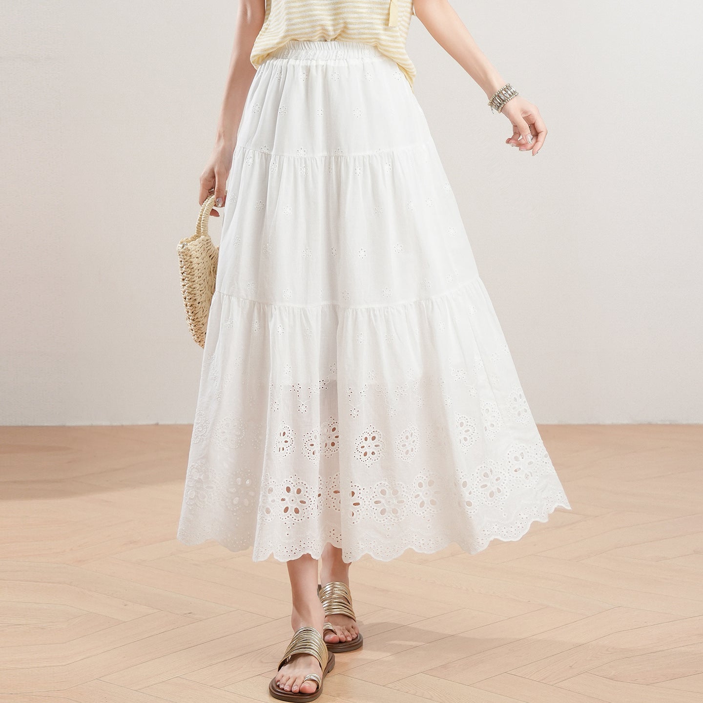 Loose-fitting White Hollow-out Floral Skirt