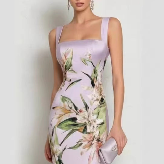 Strapless Sleeveless Sheath Dress With A Back Zipper