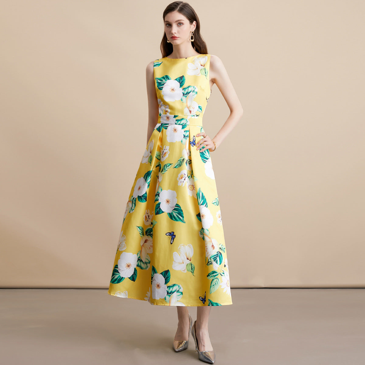 Celebrity-style Sleeveless Printed Waist-cinching Maxi Dress