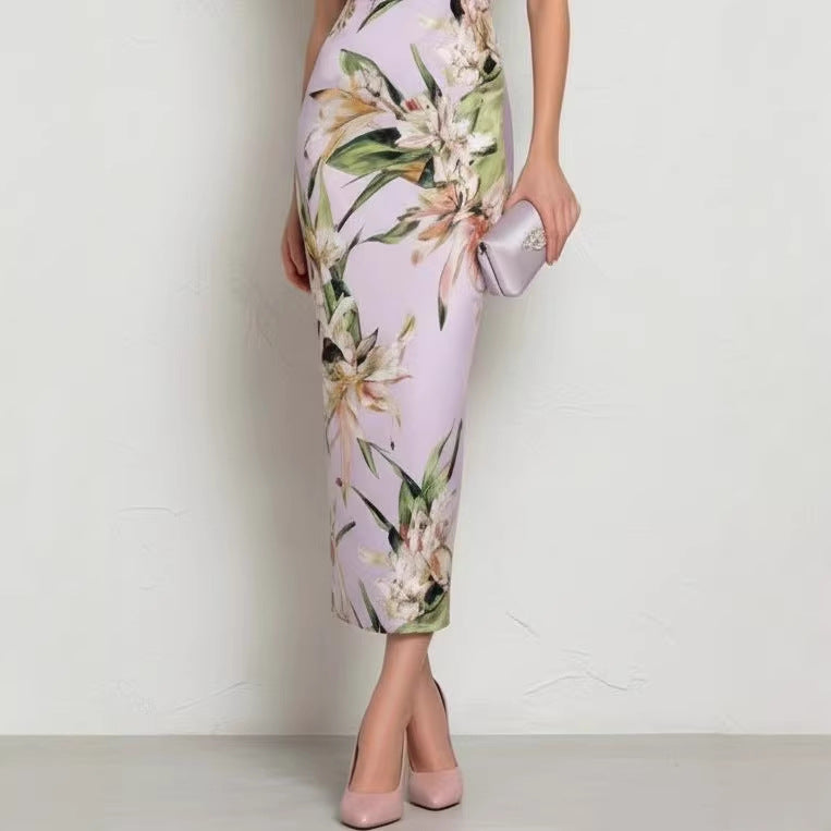 Strapless Sleeveless Sheath Dress With A Back Zipper